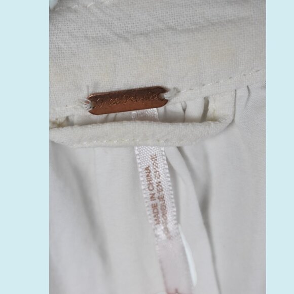 Free People Swing Jacket Women's Size Large Off White Red Boho Embroidered Top - Picture 9 of 16